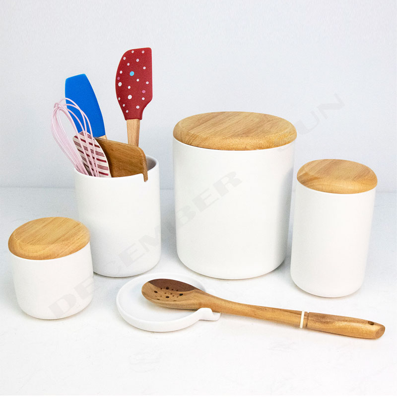 Wholesale ceramic with wood lid kitchen accessories