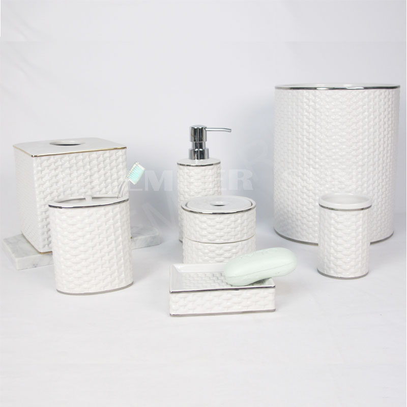 2020 Best price white porcelain bamboo weaving bathroom set accessories