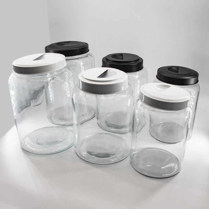 Wholesale glass food storage canister jars set with metal lids for kitchen